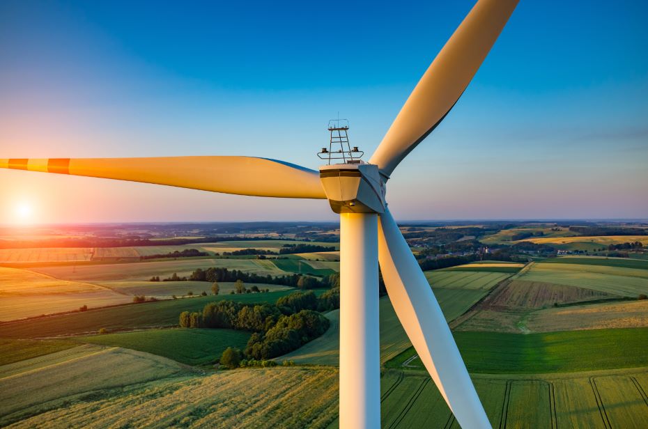 Wind-Turbine-investment.jpg